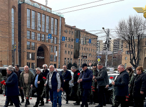 ԵԿՄ-ն վարչության նախագահ Սասուն Միքայելյանի գլխավորությամբ հարգանքի տուրք մատուցեց