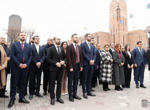 ՔՊ պատգամավորները հարգանքի տուրք են մատուցել մարտի 1-ի զոհերի հիշատակին