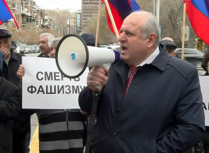 Акция коммунистов у Посольства РФ: ПРЯМОЙ ЭФИР