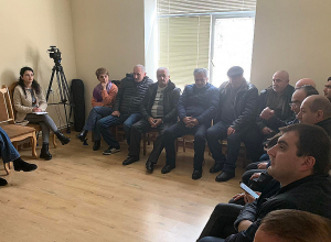 Շնողում լրագրողներին թույլ չեն տալիս լուսաբանել հանքարդյունաբերության ոլորտի նախագծի քննարկումը