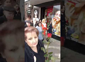 Հոբելյանական երթ դեպի Եղիշե Չարենցի հուշարձան