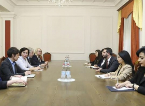 Ռուբեն Ռուբինյանն ընդունել է Հայաստանում հավատարմագրված մի խումբ դեսպանների