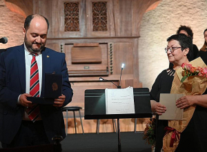 Վահագն Խաչատուրյանը հրամանագիր է ստորագրել  Սոնա Հովհաննիսյանին  շքանշան շնորհելու մասին