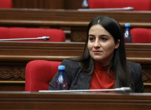Աննա Կոստանյանը դադարեցնում է ԼՀԿ-ին անդամակցությունը