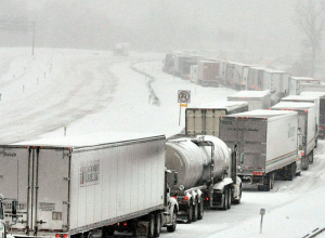 Լարսի ռուսական կողմում 300-ից ավել բեռնատար է կուտակվել