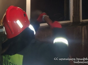 Հրշեջ-փրկարարները մարել են Նոյեմբերյանի քաղաքապետարանի շենքում բռնկված հրդեհը, տարհանել են 20 դեռահասի