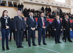 Նիկոլ Փաշինյանը Չարենցավանում է (լուսանկարներ)