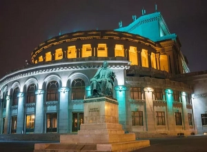 Հայ պոետներն իրենց բանաստեղծությունները կընթերցեն Օպերային թատրոնի պատշգամբներից