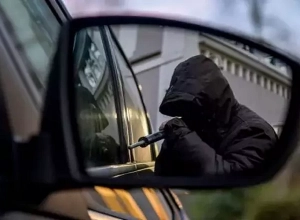 Պատերազմի ընթացքում Ստեփանակերտում կայանված մի մեքենայից գողություն էր արել