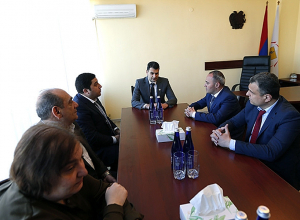 Քաղաքապետ Հրաչյա Սարգսյանը ներկայացրել է Արաբկիր վարչական շրջանի նոր ղեկավարին