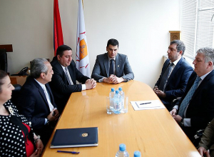 Քաղաքապետը ներկայացրել է Նորք-Մարաշի նոր թաղապետին