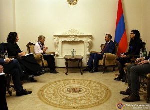 ԱԽ քարտուղարը հանդիպել է Ֆրանսիայի ԶՈՒ պատվիրակության հետ