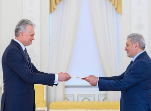 Դեսպան Հովհաննես Իգիթյանն իր հավատարմագրերն է հանձնել Լիտվայի նախագահ Գիտանաս Նաուսեդային