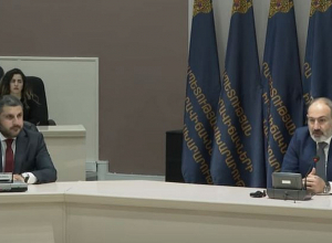 Никол Пашинян представил аппарату МЧС новоназначенного министра