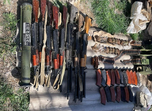 Ձերբակալություններ՝ մեծ քանակությամբ ռազմամթերք ձեռք բերելու, պահելու, թմրամիջոցի ապօրինի շրջանառության կասկածանքով