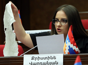 Варданян сравнил правительство с тряпкой, после чего ситуация обострилась: Ален Симонян был рассердился