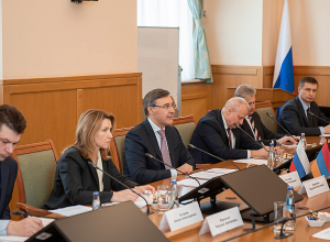 Վահրամ Դումանյանը հանդիպում է ունեցել ՌԴ գիտության և բարձրագույն կրթության նախարար Վալերի Ֆալկովի հետ