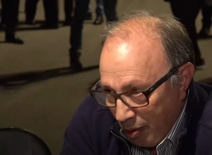 А почему Алиеву не говорят: признай территориальную целостность Армении? Айвазян