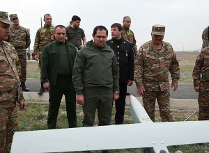 Министр обороны РА Сурен Папикян наблюдал за огневым этапом учений