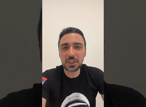 Երեկ երթի ժամանակ մի հայրենակից մոտեցավ․․․ Արամ Վարդևանյան