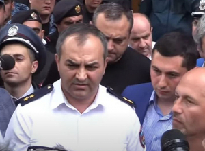 Եթե առանց պաշտպանություն իրականացնելու մեր հայրենիքից տարածք զիջվեր, մեղադրանք չէ՞ր լինելու. Դավթյանը՝ զոհերի ծնողներին