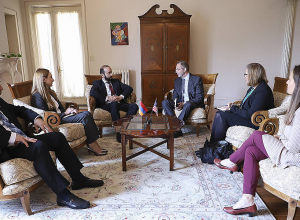 В Вашингтоне Арарат Мирзоян встретился с председателем NDI Дереком Митчеллом