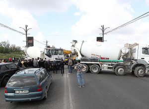 Բետոնախատնիչ մեքենաներով Կիևյան կամուրջը փակելու դեպքով քրգործ է հարուցվել