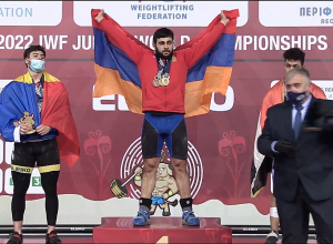 Գարիկ Կարապետյանը` ծանրամարտի երիտասարդների աշխարհի չեմպիոն