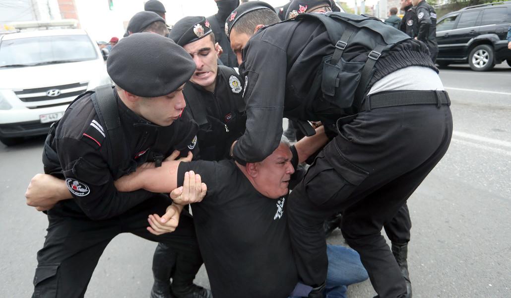 բռնություն ակցիա