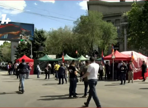 Митинг оппозиции на площади Франции: Прямой эфир