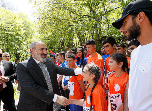 «ՀՀ վարչապետի գավաթ» դպրոցականների խճուղավազքի նպատակներից է խթանել ազնիվ պայքարում մրցելու կամքը և թիմային ոգին. Նիկոլ Փաշինյան (լուսանկարներ)