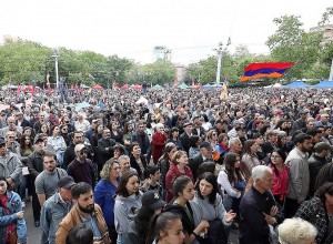 Митинг оппозиции на площади Франции: ПРЯМОЙ ЭФИР