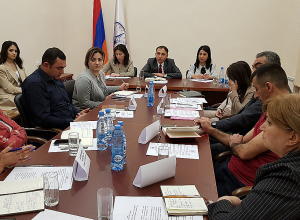 Կայացել է ԱՀ ՄԻՊ-ին առընթեր բռնի տեղահանված և փախստական անձանց իրավունքների պաշտպանության հարցերով խորհրդի անդրանիկ նիստը