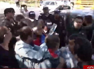 Հավաքի ընթացքում խուլիգանություն կատարելու գործով մեկ անձ ձերբակալվել է, ևս մեկ անձի մեղադրանք է առաջադրվել