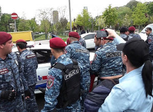 Ընդդիմության և զոհված զինծառայողների ծնողների ակցիան՝ ԲԴԽ-ի․ ՈՒՂԻՂ