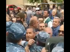 Պարզվել են Բաղրամյան 1-ին նրբանցքում միջադեպի հանգամանքները․ ցույցի մասնակիցը կալանավորվել է