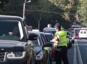 102 автомобиля перемещены на особо охраняемую территорию