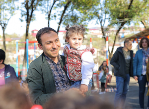 Դուք մեր կյանքը քաղցրացնող, ապրելու ու արարելու ուժ տվող անսպառ աղբյուրն եք․ Գեղամ Ստեփանյան