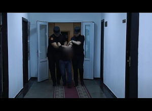 У женщины, пришедшей в Ераблур на могилу погибшего, украли кошелёк