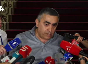 Брифинг Армена Рустамяна: ПРЯМОЙ ЭФИР