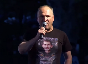 Ոստիկաններին ասում էի՝ ես հերոսի պապա եմ, ասացին՝ հենց դրա համար էլ ծեծում ենք. զոհված զինծառայողի հայր