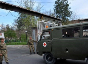 Ավտովթարի հետևանքով հիվանդանոց տեղափոխված զինծառայողներից մեկն ունի կողի կոտրվածք, մյուսների վիճակը բավարար է