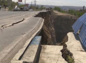 Ծիծեռնակաբերդի խճուղին դեռ երկկողմանի փակ է