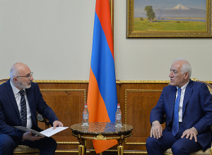 Президент Ваагн Хачатурян встретился с Айкаком Аршамяном