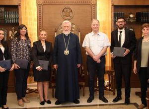 Արամ Ա կաթողիկոսը հանձնել է Կաթողիկոսարանի Հայագիտական կենտրոնի 2022-ի շրջանավարտների վկայականները