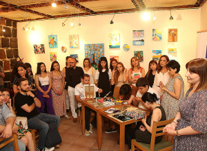 Մեկնարկել է մտավոր խնդիրներ ունեցող երիտասարդների ձեռագործ աշխատանքների ցուցահանդեսը