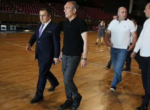 Մարզահամերգային համալիրում տեղադրվել է միջազգային չափանիշներին համապատասխան խաղային մարզաձևերի մանրահատակ