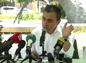 Артур Ванецян мне ничего не говорил: что будет после этого, он должен сказать: Сагателян