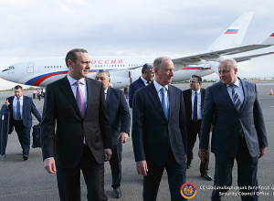 В Армению прибыли секретари Советов Безопасности России, Киргизии и Таджикистана