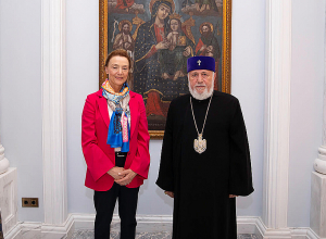 Կաթողիկոսը տարակուսանք է հայտնել հարևան երկրների ռազմատենչ հայտարարությունների մթնոլորտում հնարավոր խաղաղության մասին